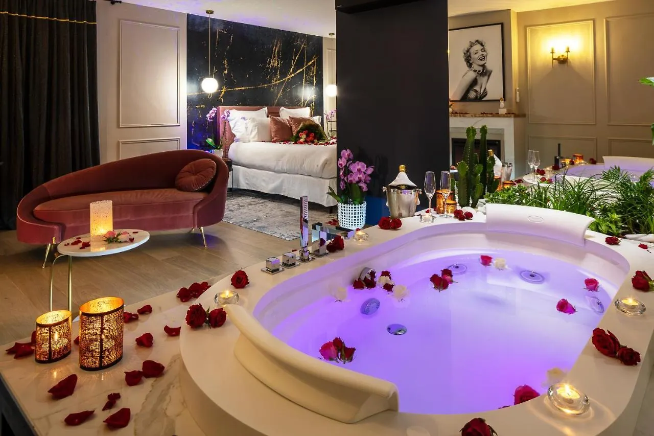 Les Chambres Romantiques - Suite Jacuzzi Privatif, Domaine Aixois D'Exception Aix-en-Provence Guest house
